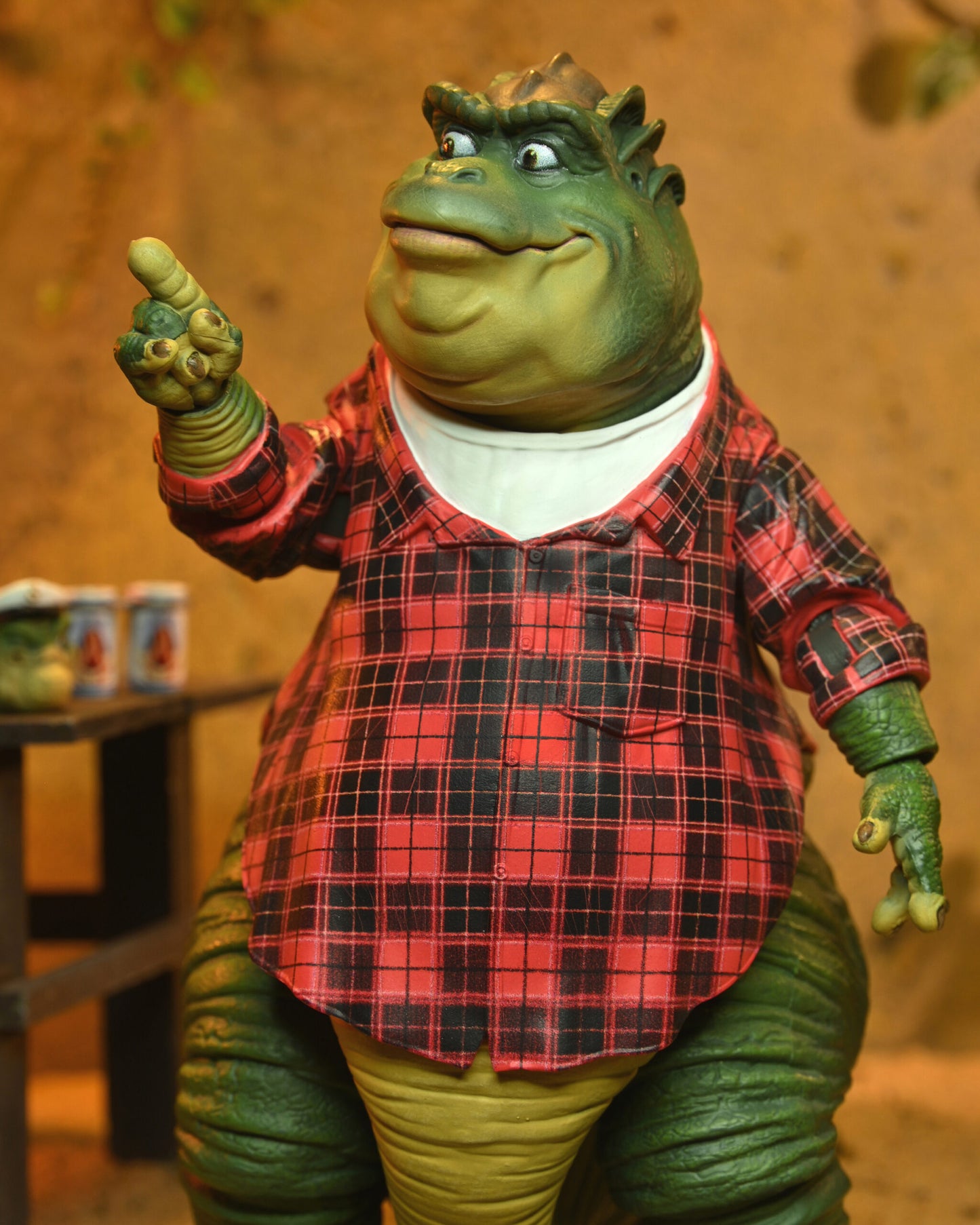 Dinosaurs
7” Scale Action Figure – Ultimate Earl Sinclair