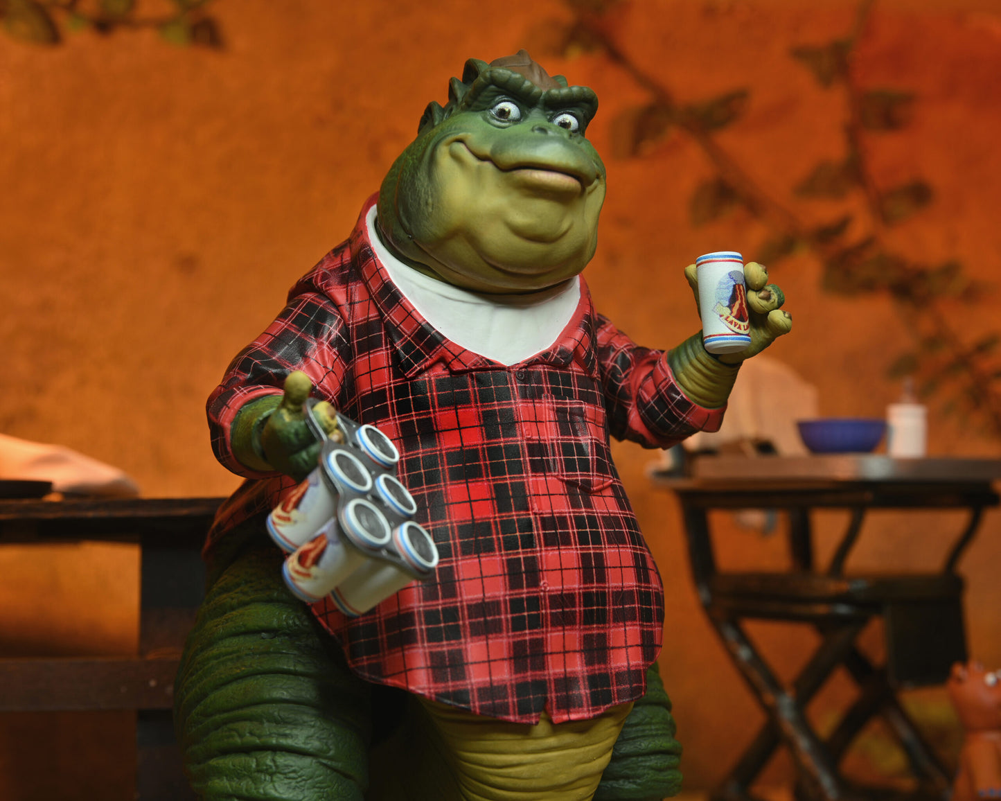 Dinosaurs
7” Scale Action Figure – Ultimate Earl Sinclair