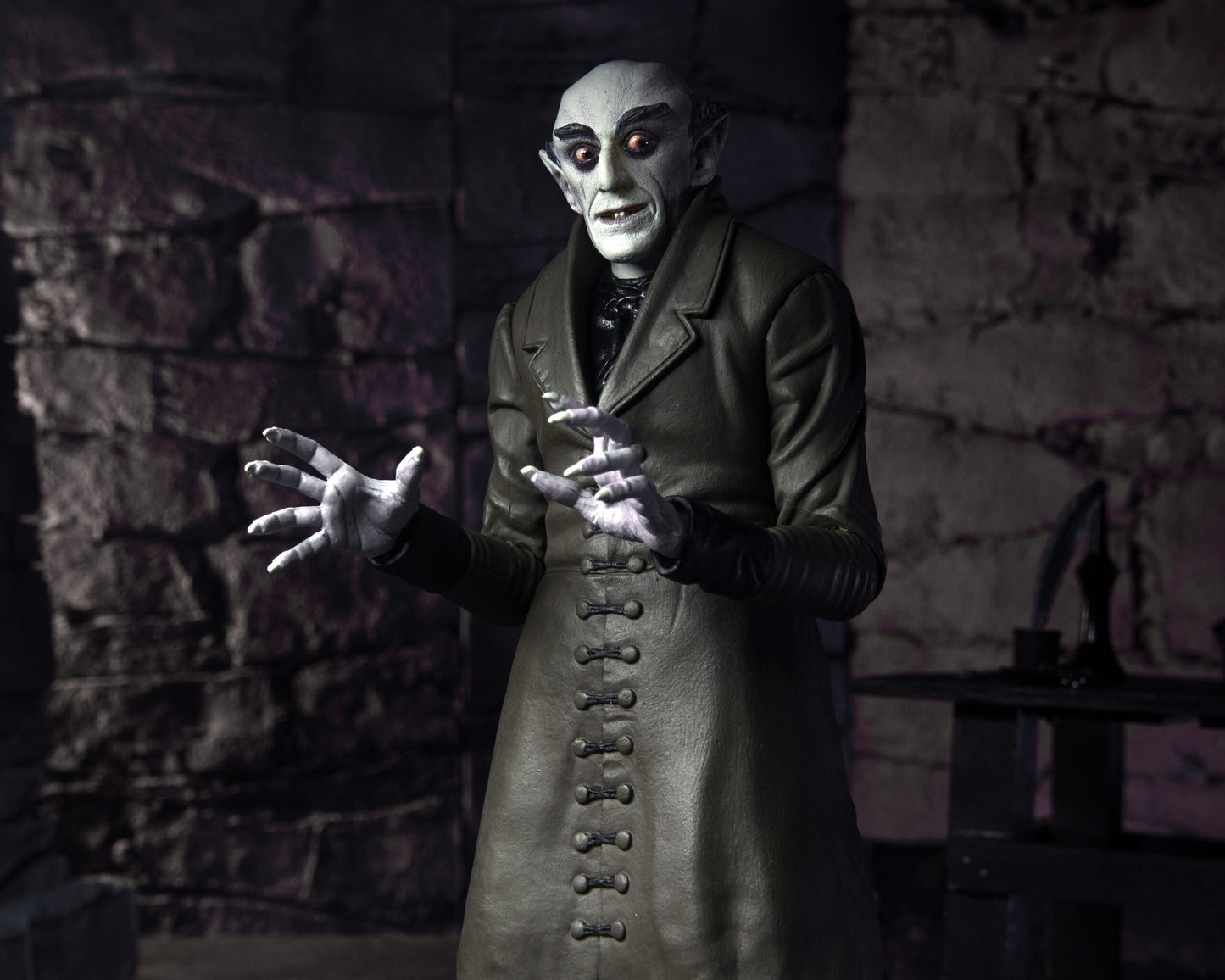 NECA Nosferatu

7” Scale Action Figure – Ultimate Count Orlok (Color)