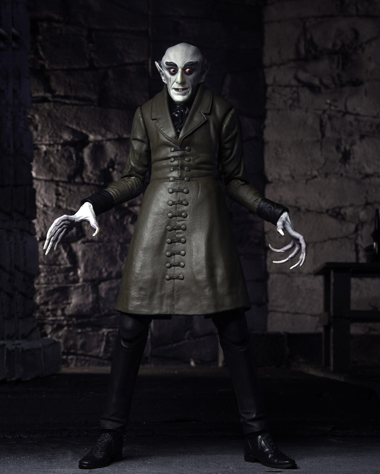 NECA Nosferatu

7” Scale Action Figure – Ultimate Count Orlok (Color)