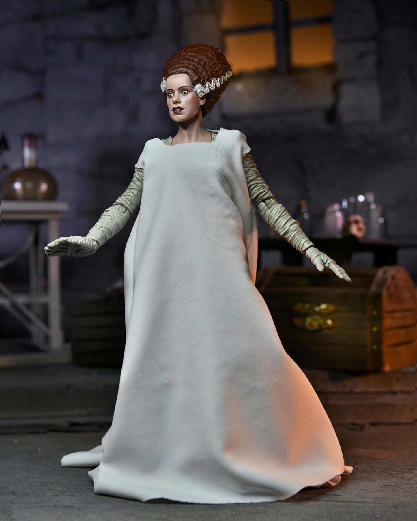 NECA Ultimate 7" Scale Universal Monsters Bride of Frankenstein (Colour)