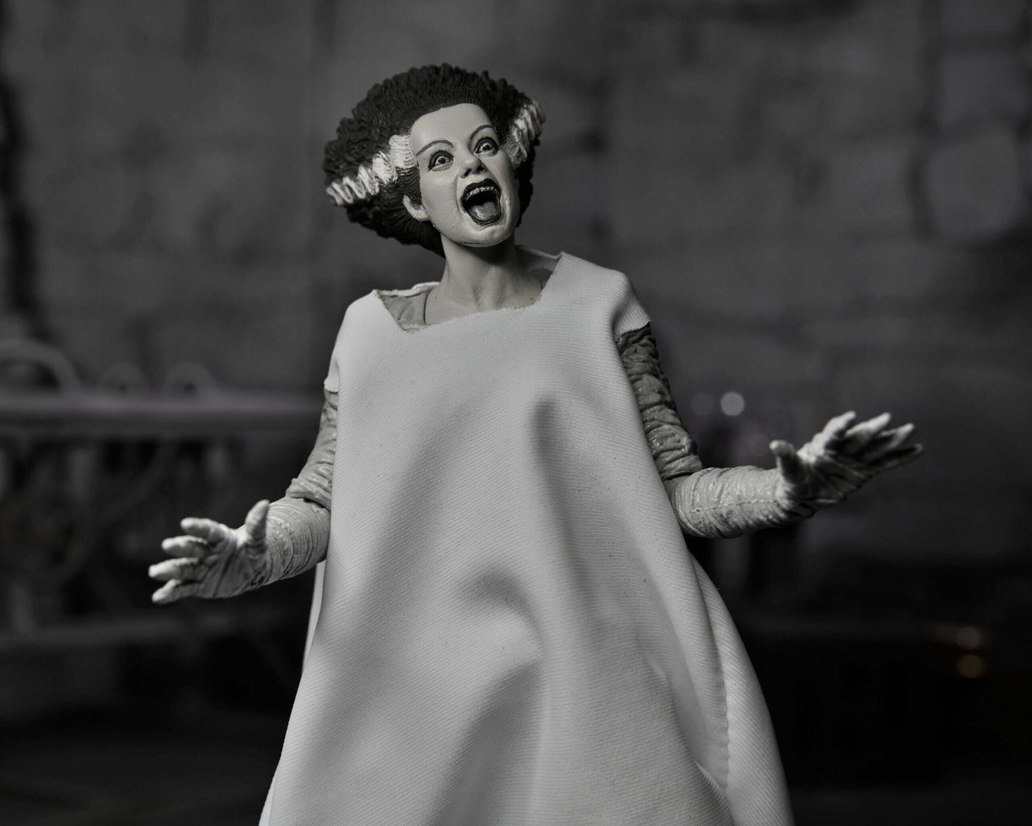 Pre-order November NECA Universal Monsters Ultimate Bride of Frankenstein (Black & White Edition)