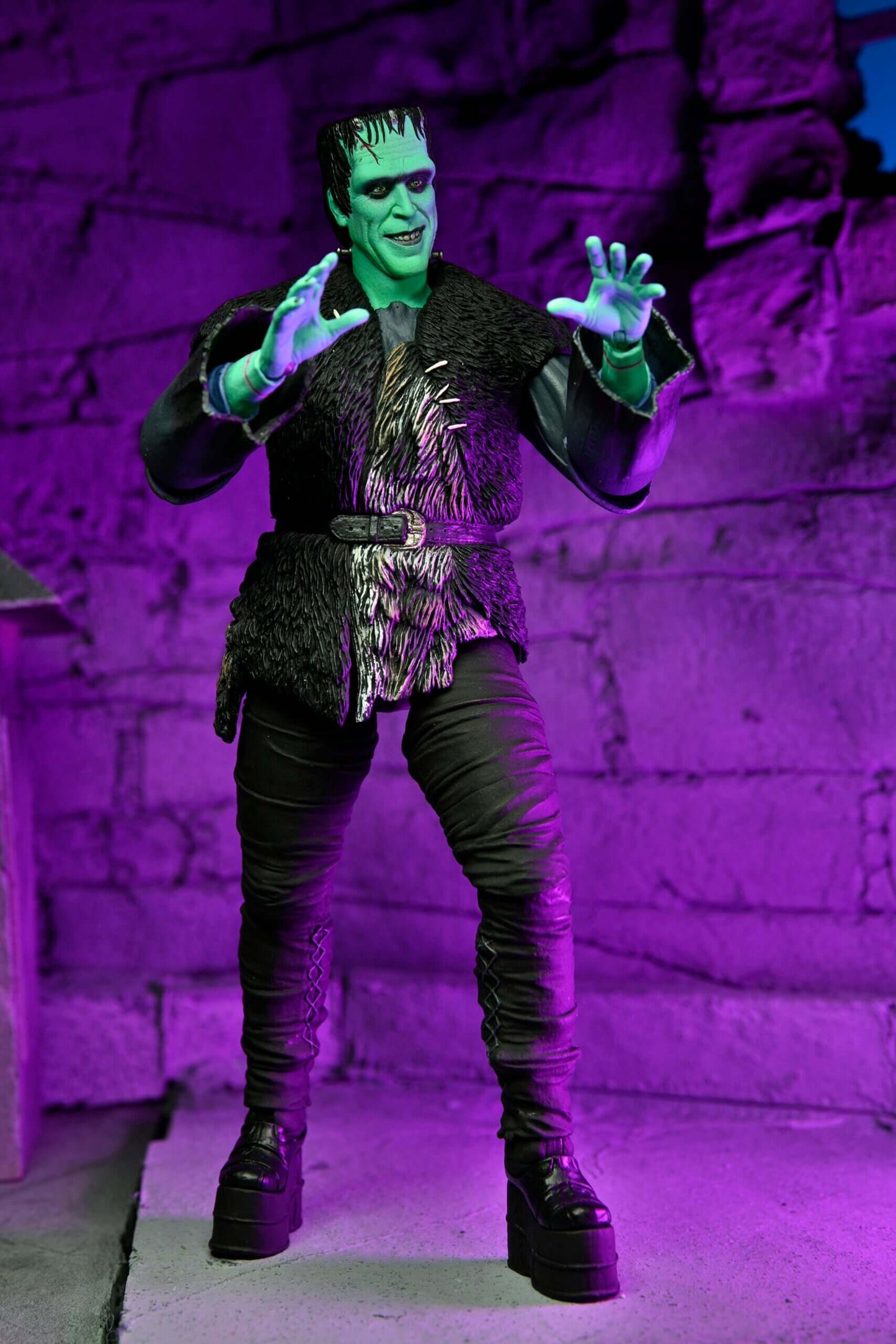 The Munsters (2022)  7″ Scale Action Figure – Ultimate Herman