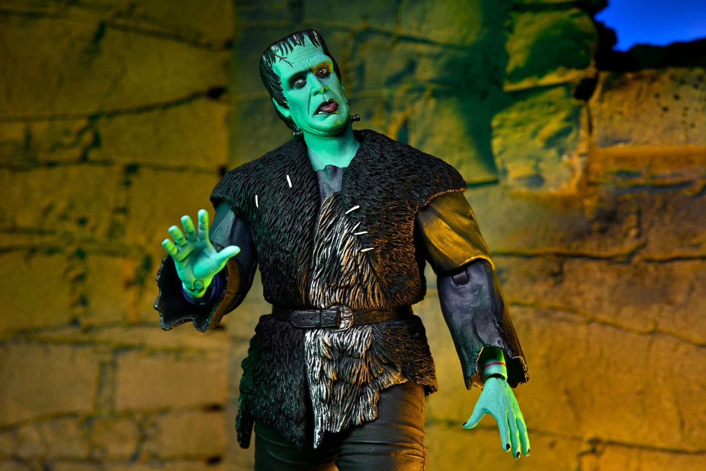 The Munsters (2022)  7″ Scale Action Figure – Ultimate Herman