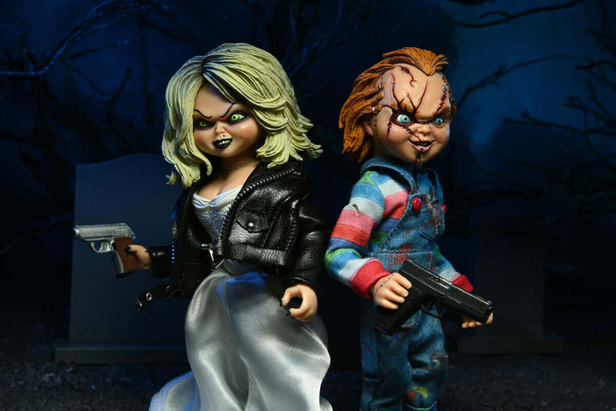 Neca 8″ Scale Clothed Figure – Chucky & Tiffany 2-Pack