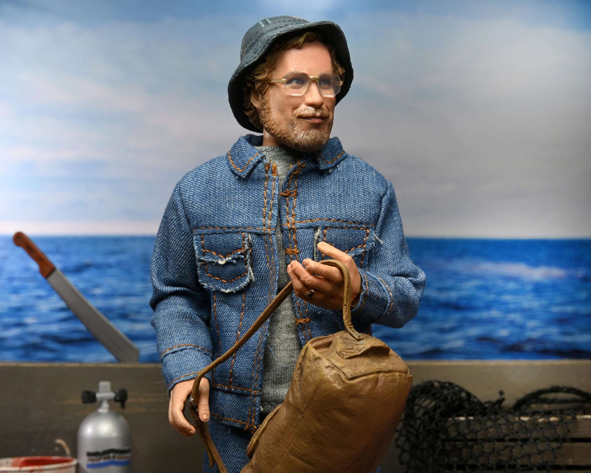 Jaws 8″ Scale Clothed Action Figure – Matt Hooper (Amity Arrival)